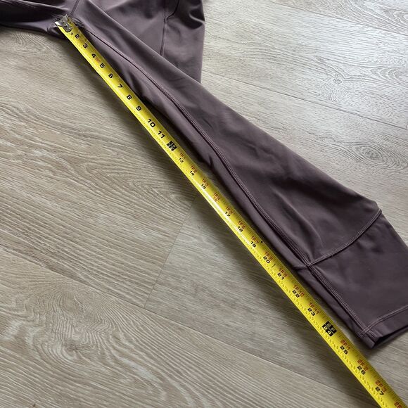 Lululemon In Movement Tight Leggings 25"-Size 8 - Picture 9 of 9